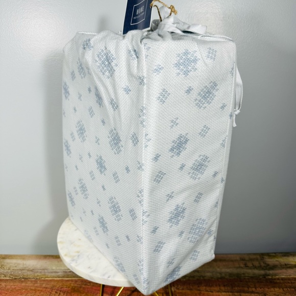 Full Size Flannel Sheet Set by Home Reflections NIB White w/ silver/gray design - Picture 8 of 12